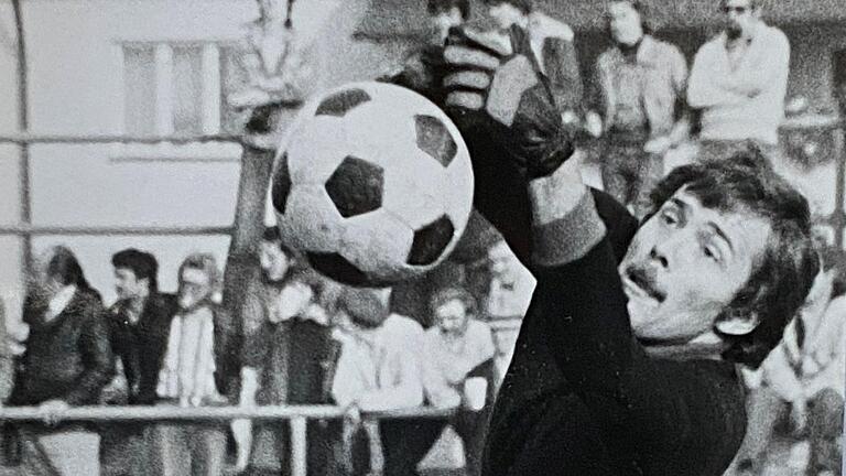 Ist im Alter von 70 Jahren verstorben: Hans-Georg Schur, hier Ende der 1970er-Jahre in Aktion, früher Torwart beim FV 04 Würzburg und Schweinfurt 05.