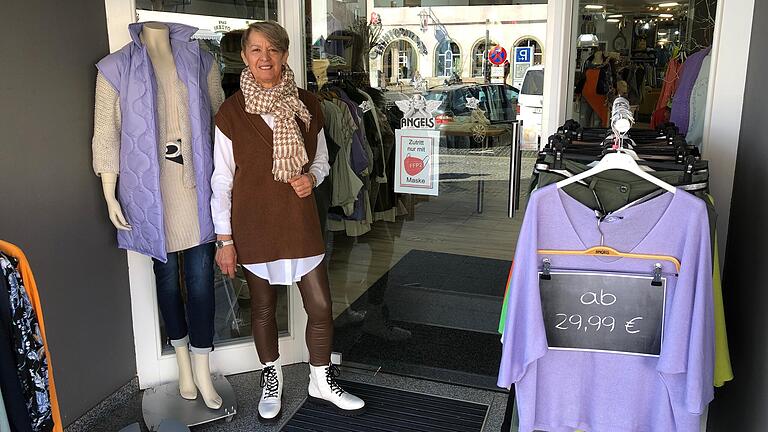 Edeltrud Härter aus Gollmuthhausen ist die Inhaberin der Modeboutique 'Angels Shop' am Marktplatz in Bad Neustadt. Edeltrud Härter aus Gollmuthhausen ist die Inhaberin der Modeboutique 'Angels Shop' am Marktplatz in Bad Neustadt.