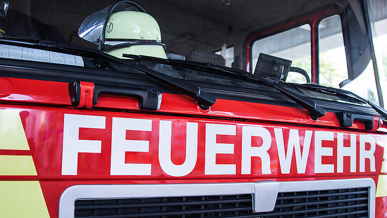 Die Michelauer Feuerwehr wurde wegen eines Sturmschadens alarmiert. Die Michelauer Feuerwehr wurde wegen eines Sturmschadens alarmiert.