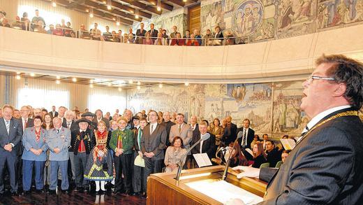 Volles Haus im Würzburger Ratssaal: Bürgermeister Adolf Bauer begrüßte rund 500 Gäste beim Neujahrsempfang.