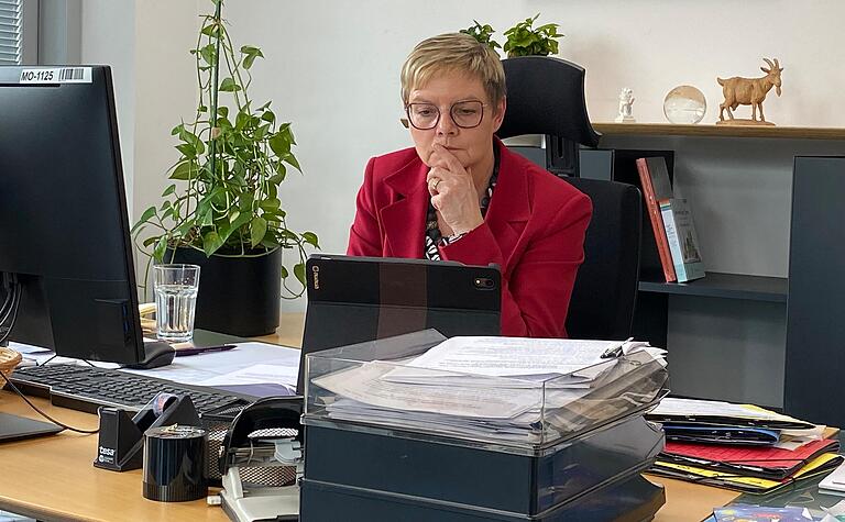 Sabine Dittmar in ihrem Büro im Gesundheitsministerium. Sabine Dittmar in ihrem Büro im Gesundheitsministerium.