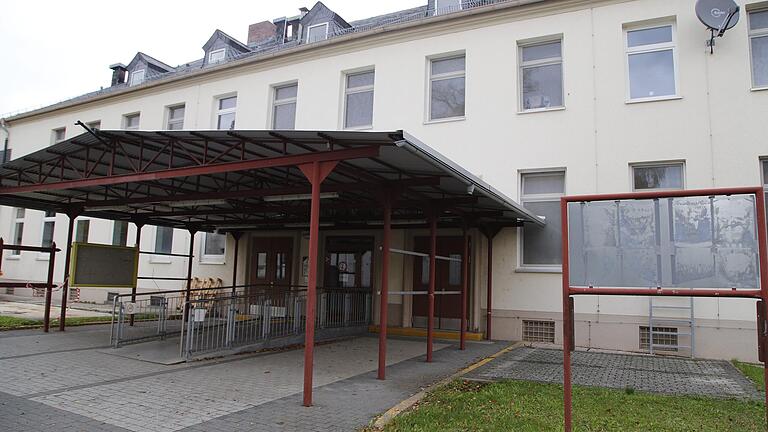 Im Gebäude 212 in der Ledward Kaserne, dem früheren Verwaltungsbau des Ankerzentrums, sind im ersten Stock die Schlagzeugklassen der Musikschule eingezogen. Im Gebäude 212 in der Ledward Kaserne, dem früheren Verwaltungsbau des Ankerzentrums, sind im ersten Stock die Schlagzeugklassen der Musikschule eingezogen.