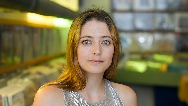 Schauspielerin Hanna Plaß - Ihr schlechtester Kuss sei damit geendet, „dass sich unsere Zahnspangen verhakten”, sagte die 1989 in London geborene Plaß der Zeitschrift „Gala”. Schauspielerin Hanna Plaß - Ihr schlechtester Kuss sei damit geendet, „dass sich unsere Zahnspangen verhakten”, sagte die 1989 in London geborene Plaß der Zeitschrift „Gala”.