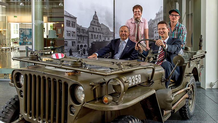Schweinfurt und seine Amerikaner       -  Die Ausstellung Schweinfurt und seine Amerikaner ist bis zum 21. September in der Glashalle des Konferenzzentrums zu sehen.