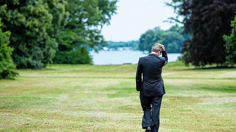 Guido Westerwelle       -  Der damalige Bundesaußenminister Guido Westerwelle 2012 im Garten der Villa Borsig in Berlin, die dem Auswärtigen Amt gehört.