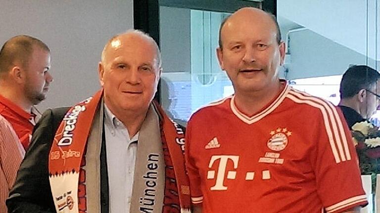 Schulter an Schulter: Uli Hoeneß und Roland Herget beim Präsidentengespräch in der Presenterbox der Allianz-Arena.