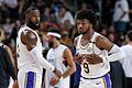 Los Angeles Lakers - Phoenix Suns       -  Erstmals gemeinsam im Einsatz für die Los Angeles Lakers: LeBron James (l) und sein Sohn Bronny.