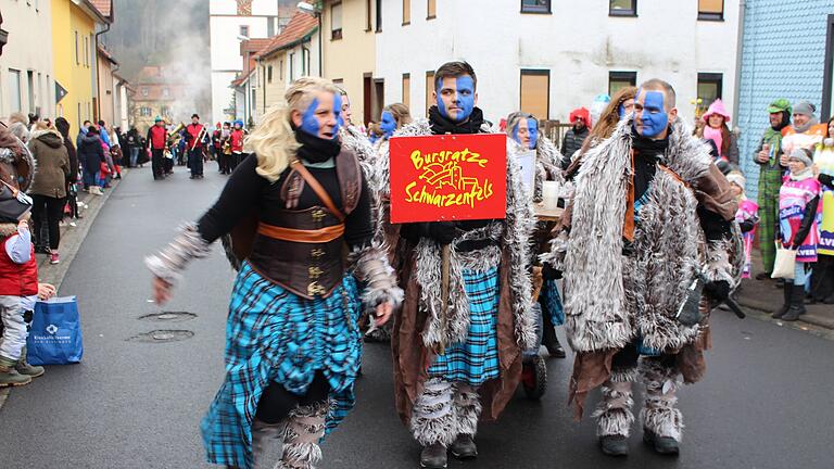 Der Faschingsumzug in Zeitlofs ist sehr beliebt bei groß und klein. - Der Faschingsumzug in Zeitlofs ist sehr beliebt bei groß und klein. Der Faschingsumzug in Zeitlofs ist sehr beliebt bei groß und klein. - Der Faschingsumzug in Zeitlofs ist sehr beliebt bei groß und klein.