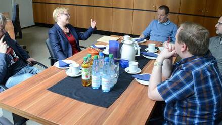 MdB Sabine Dittmar stattete dem Haßfurter Tagblatt einen Redaktionsbesuch ab. Unser Bild zeigt (von links): Marco Heumann (SPD-Bürgerbüro), MdB Sabine Dittmar sowie die HT-Redakteure Martin Sage, Peter Schmieder und Wolfgang Sandler.