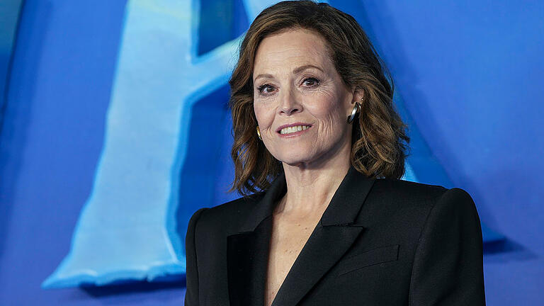 Filmpremiere--Avatar--The-Way-of-Water--.jpg       -  Sigourney Weaver, inzwischen 73, hier bei der Premiere von 'Avatar: The Way of Water'