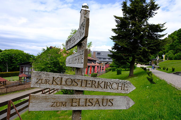 In die Klosterschänke oder zum Elisäus? Beide Wege führen zum Klosterbier. In die Klosterschänke oder zum Elisäus? Beide Wege führen zum Klosterbier.
