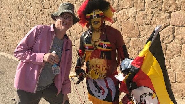 Ein Schnappschuss aus dem Sommer 2019: Hier besuchte Markus Menninger den Afrika-Cup in Ägypten und traf einen Fan von Uganda beim Spiel Kongo gegen Uganda in Kairo. Ein Schnappschuss aus dem Sommer 2019: Hier besuchte Markus Menninger den Afrika-Cup in Ägypten und traf einen Fan von Uganda beim Spiel Kongo gegen Uganda in Kairo.