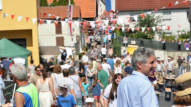 Besucheransturm: Beim Fest &bdquo;1000 Jahre Urspringen&ldquo; wollen viele dabei sein.