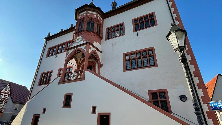 Für die Nutzung des Historischen Rathauses in Dettelbach steigen ab September die Gebühren. Für die Nutzung des Historischen Rathauses in Dettelbach steigen ab September die Gebühren.