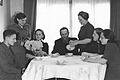 Familie Neubauer in Amsterdam, April 1942, von links: Jehoshua, Lea, Miriam, Jakob, Razi, Edith (Schwester von Razi), Hanna