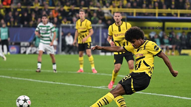 Karim Adeyemi       -  Schnell und neuerdings auch torgefährlich: BVB-Angreifer Karim Adeyemi traf beim 7:1 gegen Celtic Glasgow nach Belieben.