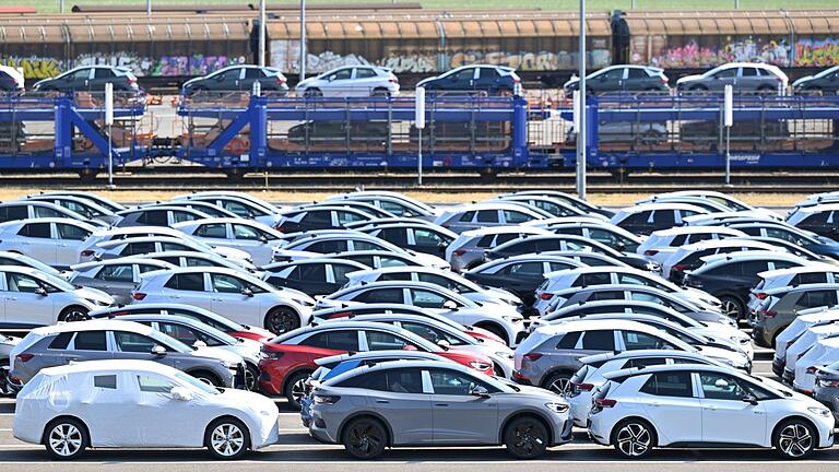 Automobilbranche in Ostdeutschland       -  VW hat mit Kernmarke und Töchtern den deutschen Elektroautomarkt fest im Griff. (Archivbild)