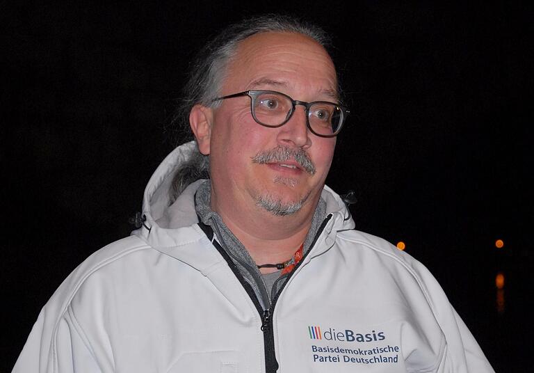Bernd Fahrmeier aus Bibergau, Initiator der Kitzinger Corona-Märsche. Bernd Fahrmeier aus Bibergau, Initiator der Kitzinger Corona-Märsche.