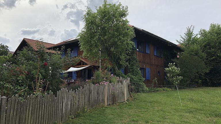 Axel und Karin Reichert haben ein extrem umweltfreundliches Haus gebaut - und das schon vor 20 Jahren.