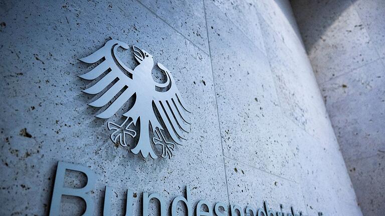 BND.jpeg       -  Der Bundesnachrichtendienst versucht, ausländische Agenten aufzudecken. 2008 warnte die Behörde vor amerikanischer Spionage.