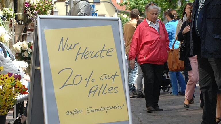 Sonderangebote und Rabatte anlässlich der Laurenzi-Messe wird es in vielen Marktheidenfelder Geschäften wohl nur zum ersten verkaufsoffenen Sonntag am 11. August geben. Am zweiten Messe-Sonntag bleiben viele Läden geschlossen.