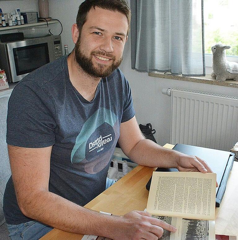 Vorsitzender Sebastian Wappes hat in den vergangenen Monaten&nbsp;Festschriften und Unterlagen gesichtet und gemeinsam mit dem Vorstand die Chronik recherchiert.