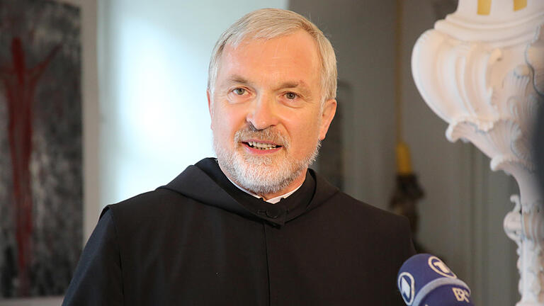 Bischof Gregor Maria Hanke bei der Pressekonferenz anlässlich der bevorstehenden Diakonenweihe. Foto: Geraldo Hoffmann