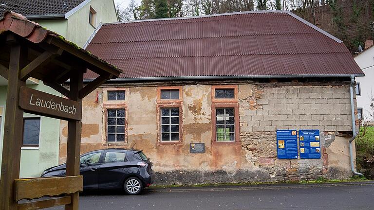 Die ehemalige Synagoge in Laudenbach im Januar 2023. Das Gebäude muss saniert werden. Die ehemalige Synagoge in Laudenbach im Januar 2023. Das Gebäude muss saniert werden.