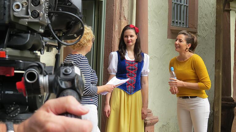 Schneewittchen-Dreharbeiten am Schloss in Lohr: Angeblich stand hier die Wiege der Märchen-Figur.