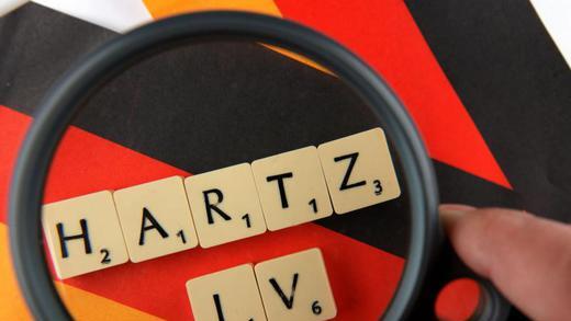 Hartz-IV       -  Das Mietgeld wird Hartz IV-Empfängern ganz oder teilweise erstattet. Wird für die Berechnung der angemessenen Summe ein Mitspiegel herangezogen, muss dessen Datenlage solide sein. Foto: Jens Büttner