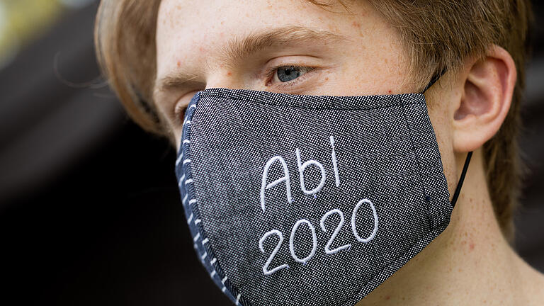 Prüfung im Ausnahmejahr: Können Abschlussklassen gerecht bewertet werden? Prüfung im Ausnahmejahr: Können Abschlussklassen gerecht bewertet werden?