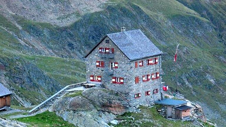 Die Erlanger Hütte im Ötztal ist in einer Höhe von 2550 Metern errichtet worden. Foto: Peter Steeger.       -  Die Erlanger Hütte im Ötztal ist in einer Höhe von 2550 Metern errichtet worden. Foto: Peter Steeger.