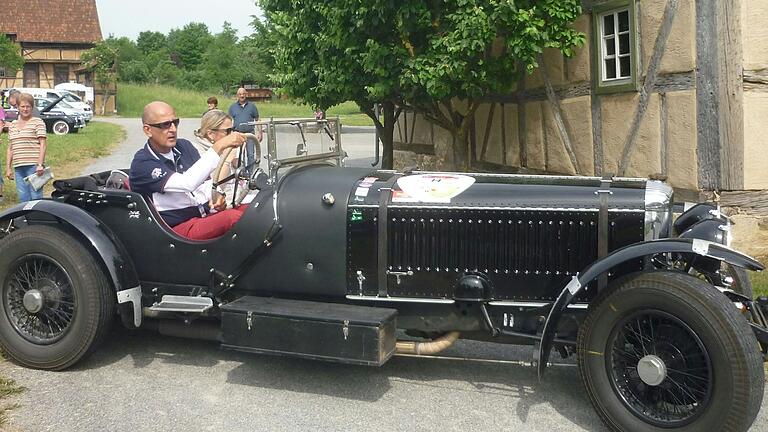 Die Oldtimer-Rallye 'Franken Classic' macht am Pfingstsamstag auch Halt im Freilandmuseum in Fladungen. Die Oldtimer-Rallye 'Franken Classic' macht am Pfingstsamstag auch Halt im Freilandmuseum in Fladungen. 