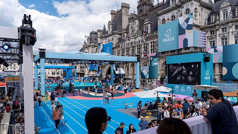 Fanzone bei den Olympischen Spielen in Paris       -  Kleiner Nager statt großer Sabotage-Komplott: Ein Marder hat Leitungen an einer Olympia-Fanzone durchtrennt.