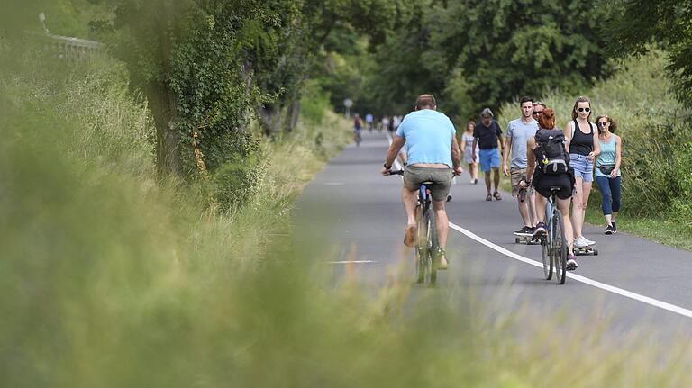 Besonders beliebt in der Region: Der Mainradweg, wie hier im Bild zwischen Würzburg und Randersacker. Besonders beliebt in der Region: Der Mainradweg, wie hier im Bild zwischen Würzburg und Randersacker.