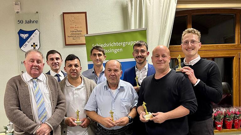 Ehrungen der Schiedsrichtergruppe Bad Kissingen - Der 'Schiedsrichter-Oskar' ging an jene Unparteiischen mit den meisten Einsätzen im Jahr 2024 für die SR-Gruppe Bad Kissingen. Ehrungen der Schiedsrichtergruppe Bad Kissingen - Der 'Schiedsrichter-Oskar' ging an jene Unparteiischen mit den meisten Einsätzen im Jahr 2024 für die SR-Gruppe Bad Kissingen.