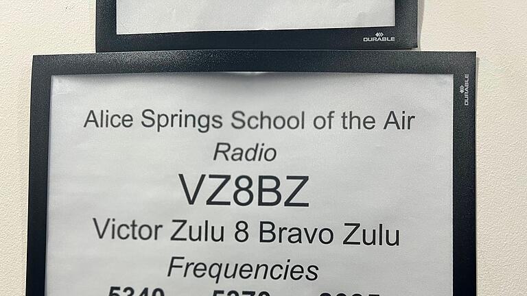School of the Air in Australien       -  Solche Radiofrequenzen waren früher wichtiger Teil des Unterrichts.