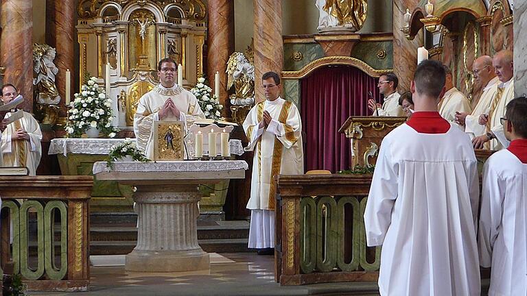 Ewige Profess von Maria Hemm in der Kirche St. Matthäus in Rittershausen.