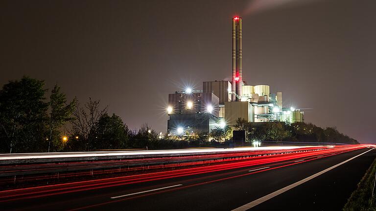 Das Müllheizkraftwerk am Würzburger Faulenberg steht vor einer längeren Sanierungsphase. Die älteste der drei Ofenlinien wird erneuert.