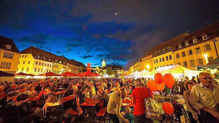 Beim Schweinfurter Stadtfest am 26. und 27. August wird nicht nur der Marktplatz wieder gerammelt voll sein.