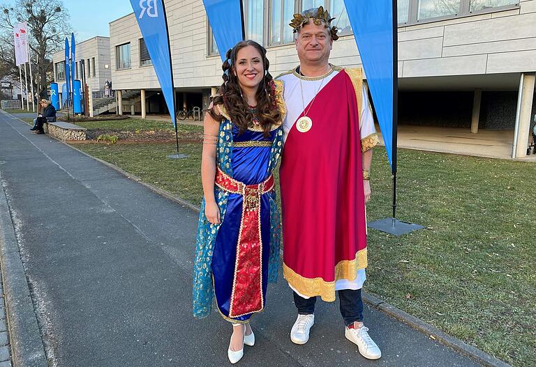 Désirée Pallor und Markus Birner als Kleopatra und Cäsar. Désirée Pallor und Markus Birner als Kleopatra und Cäsar. 