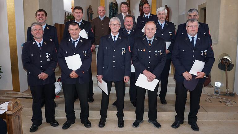 Ehrungen für 40 Jahre aktiven Feuerwehrdienst in den Feuerwehren Hausen, Heufurt, Nordheim, Roth und Sondheim.