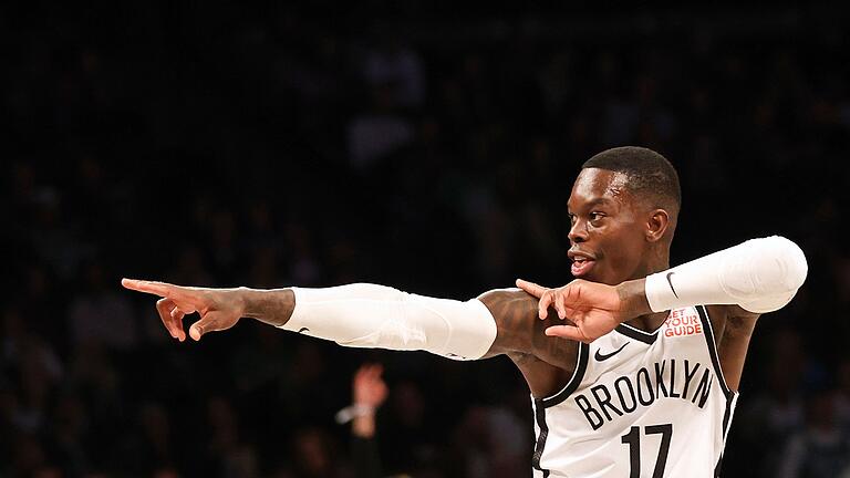 Brooklyn Nets - Boston Celtics       -  Traf, aber nicht oft genug: Dennis Schröder verlor mit den Nets gegen die Boston Celtics.