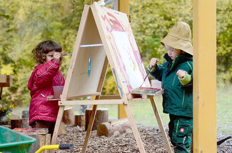 Auch gemalt wird im Freien. Auch gemalt wird im Freien.
