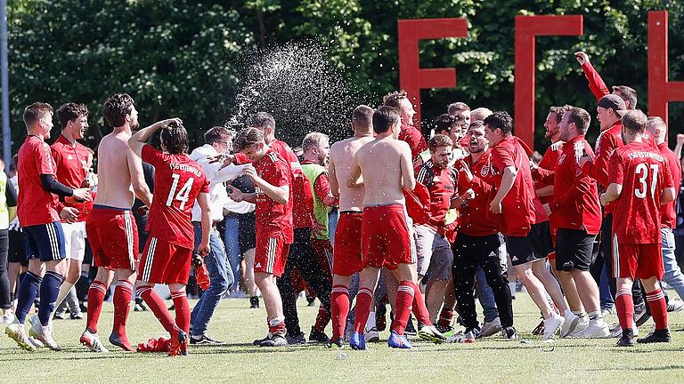 Die TSG Estenfeld jubelte im vergangenen Jahr nach einem Sieg gegen Hopferstadt schon einmal in der Relegation über den Klassenerhalt. Gelingt das dieses Jahr gegen die (SG) VfR Burggrumbach erneut?