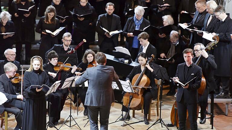 Das Duett zwischen der von Sopranistin Bettina Meiners gesungenen frommen Seele und Jesus, gesungen von Bassist Lorenz Schober, gelang sehr eindrucksvoll.