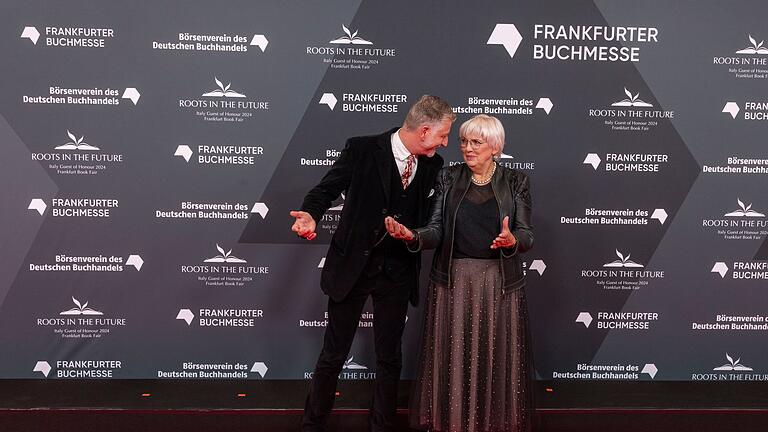 Eröffnung der Frankfurter Buchmesse       -  Kulturstaatsministerin Claudia Roth ist mit ihrem italienischen Kollegen zur Buchmesse nach Frankfurt gekommen (Foto aktuell).