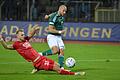 FC 05 Schweinfurt - Türkgücü München; Adam Jabiri (05, Mitte) gegen Michael Zant und Torwart Johann Hipper