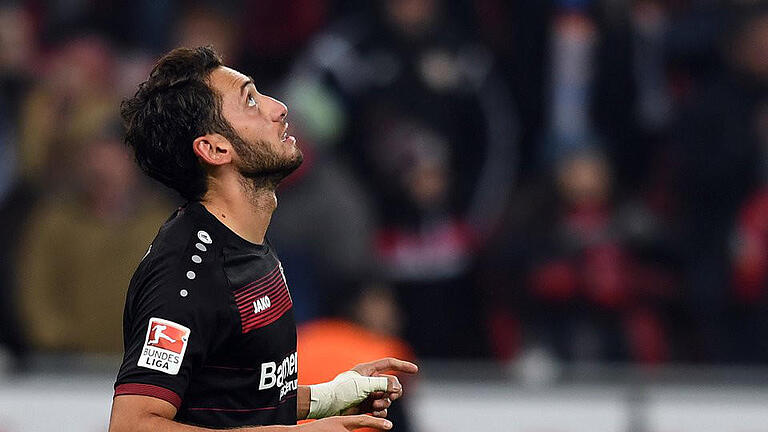 Gesperrt       -  Leverkusen muss den Rest der Saison auf Hakan Calhanoglu verzichten. Foto: Federico Gambarini