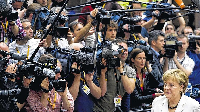 Angela Merkel beim EU-Gipfel: Die Bundeskanzlerin stand in Brüssel nicht isoliert da. Sie ist den südlichen EU-Ländern entgegengekommen.